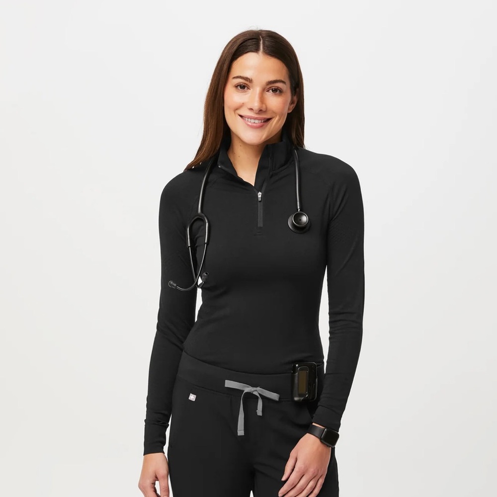 XXS FIGS Salta Quarterzip top in black